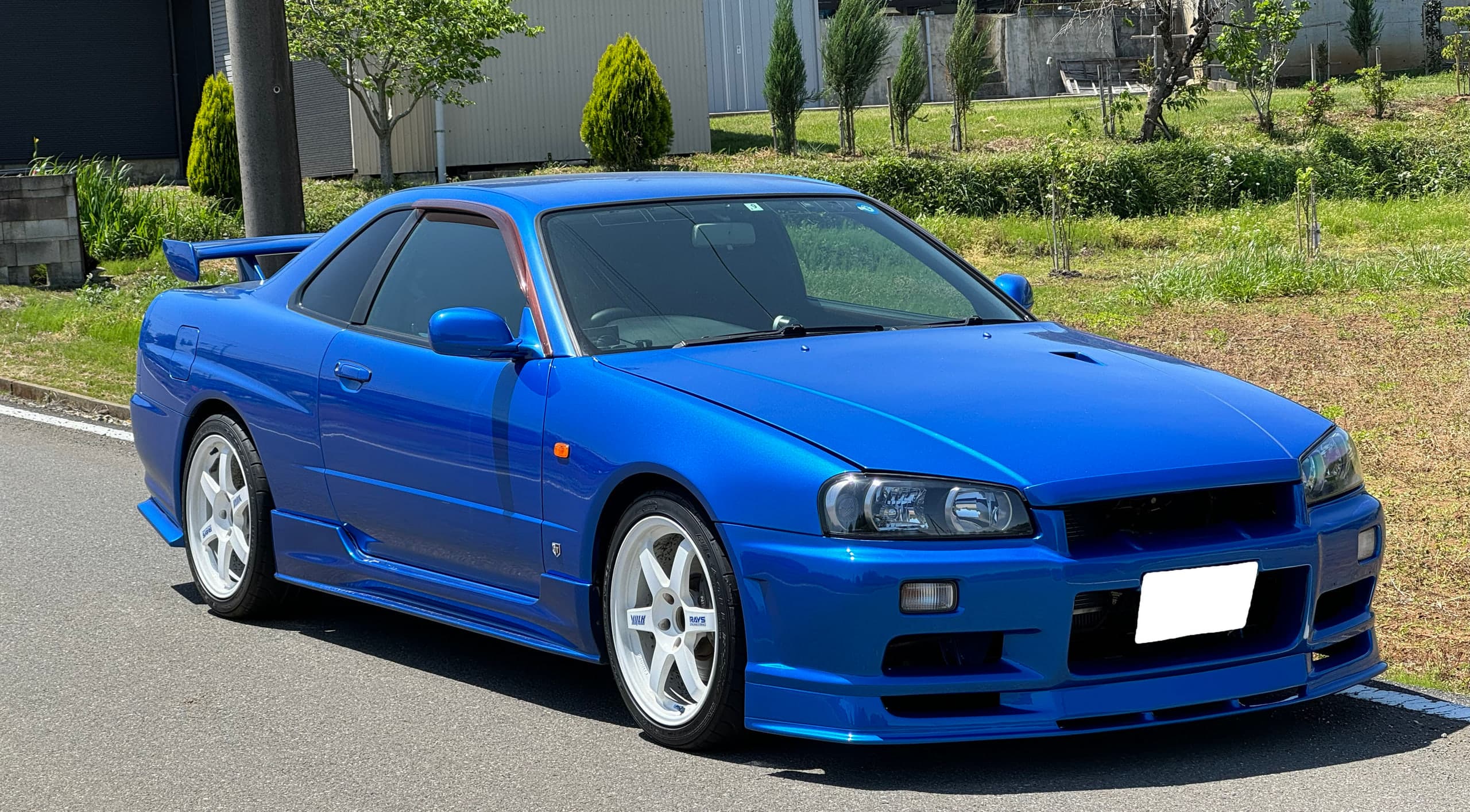 ER34 スカイラインの右斜め前方